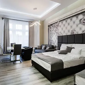  Apartment A Golden Star Modern Luxury And Ungarn
